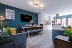 Stylish Five Bedroom House By PureStay Short Stay & Serviced Accommodation Manchester Free Parking